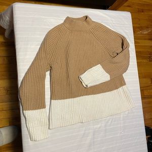 Banana republic sweater size medium